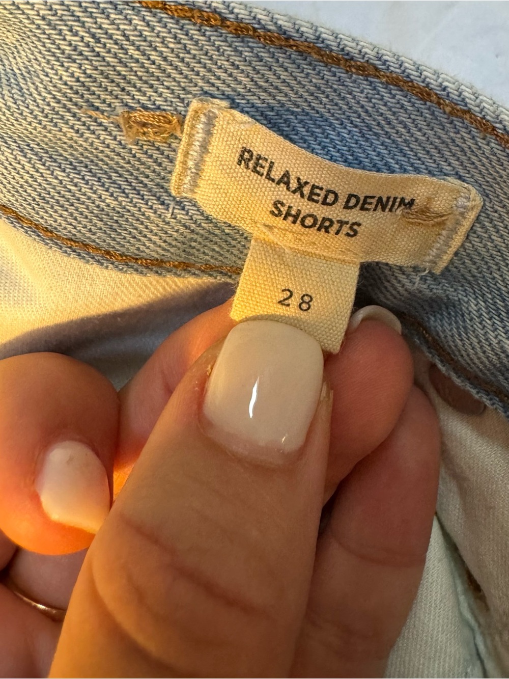 Madewell Relaxed Denim Shorts Women’s 28 Light Wash Raw Hem 100% Cotton - Picture 9 of 15